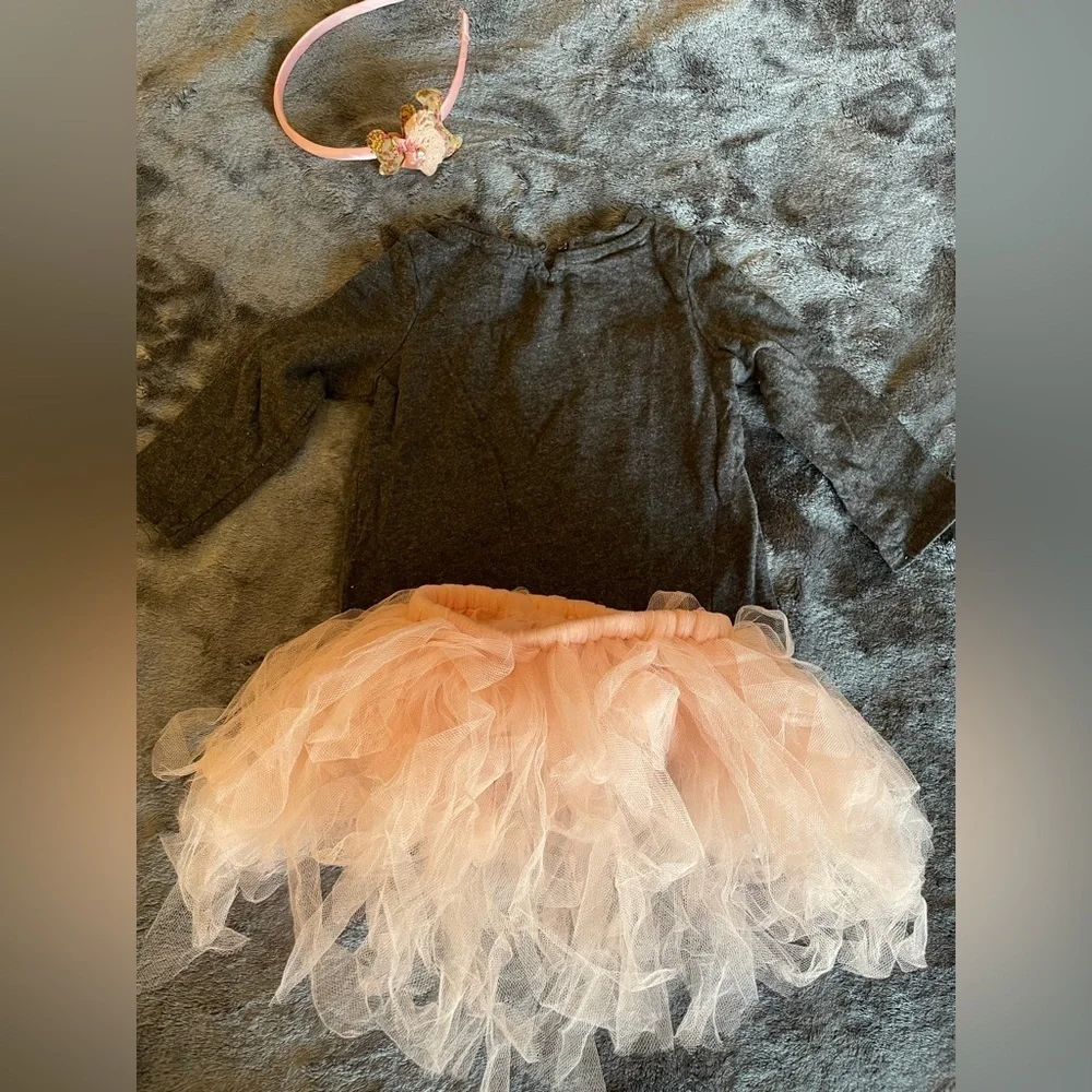 Bundle of 3: NWOT headband + “Ooh la la” shirt,dark gray & light pink size 6-9M